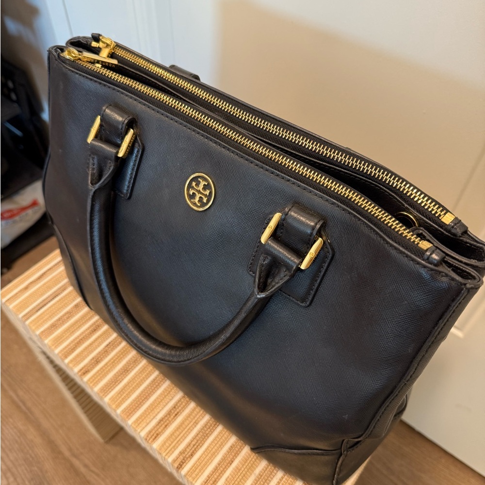 Tory Burch Black Purse - Picture 4 of 16